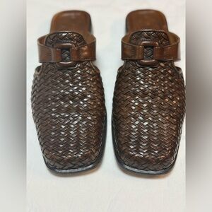 Vintage Talbots brown leather basket weave mule slides shoes